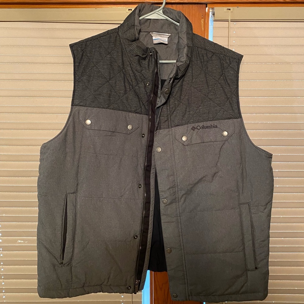 Men’s Columbia vest size XL